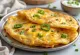 Cheese chilla, postrežena s svežo zelenjavo
