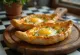 Sveže pečena gruzijska sirova pogača khachapuri