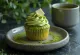 Matcha cupcake s kremo iz maskarponeja