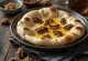 Naan s praženimi orehi, postrežen