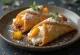 Cannoli s pečenimi breskvami postreženi