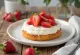 Jagodna maskarpone torta v elegantni postrežbi